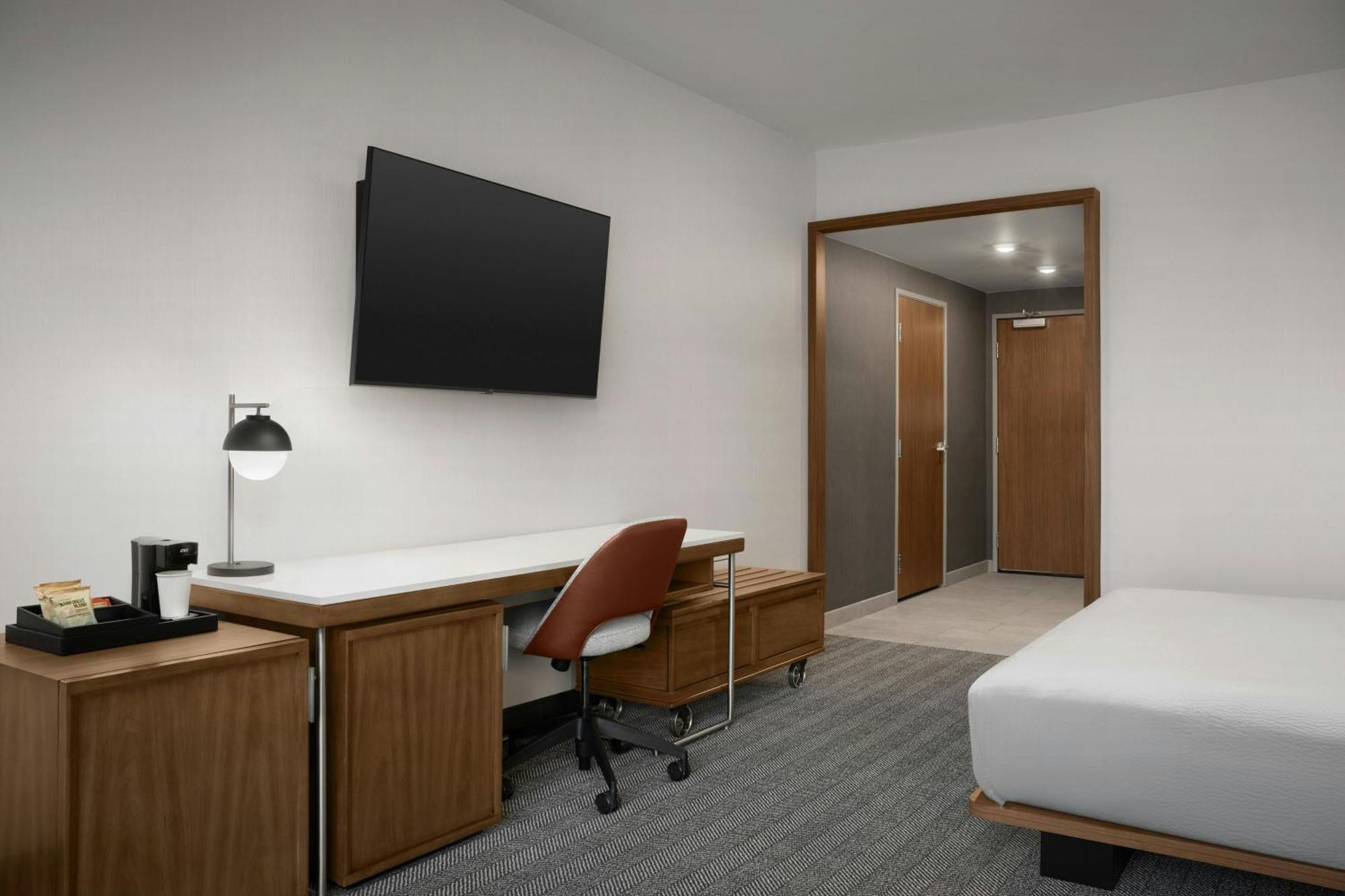 Courtyard By Marriott Antioch Pittsburg Hotel Exterior photo